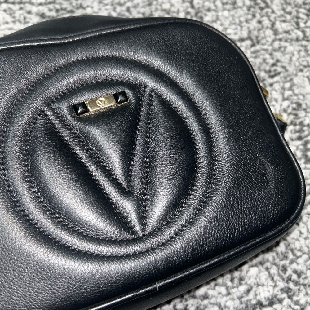 Mario Valentino Black Crossbody Leather Bag with Gold Accents Made In Italy - Picture 3 of 13